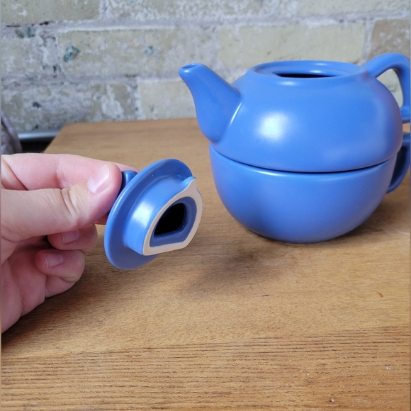 2003 Chantal 'Tea For One' Stacked Ceramic Teapot + Mug 13oz Blue - Picture 3 of 7